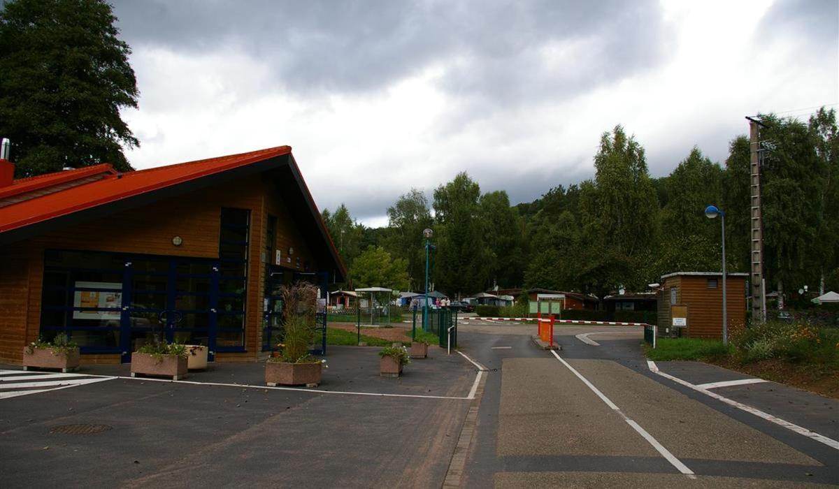 Camping Ramstein Plage Hotell Baerenthal Exteriör bild